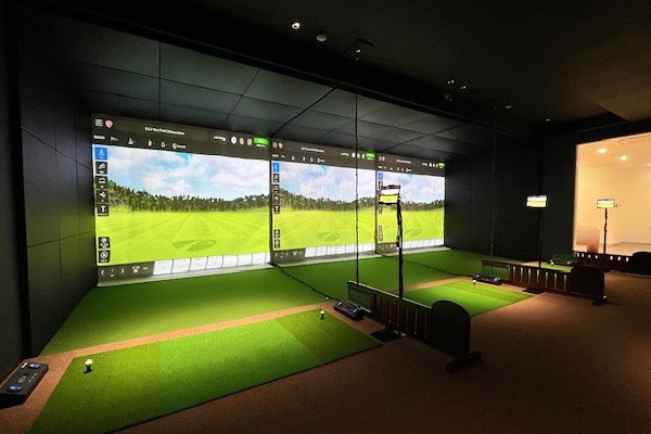 インドアゴルフレンジ（1階）